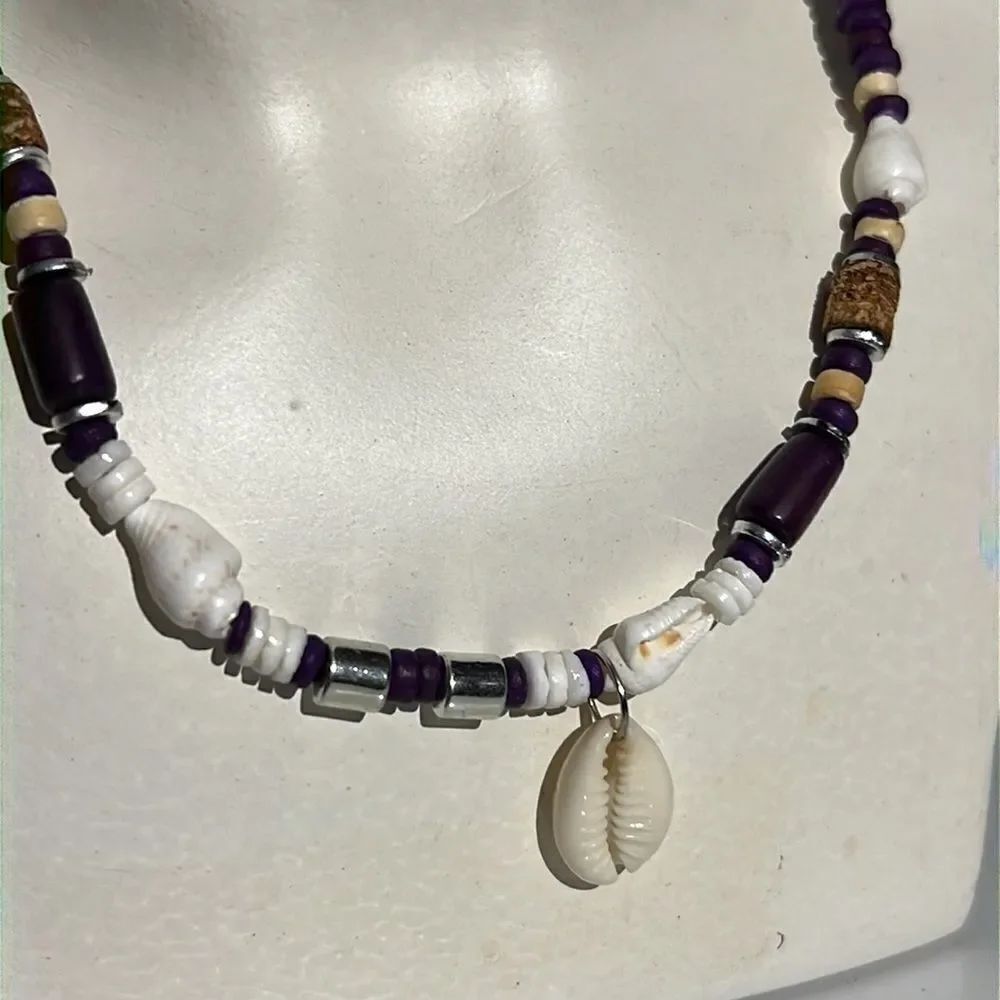 Bundle Sale 3 for $15 | Shell & Bead Necklace with Hanging Shell - Picture 5 of 9